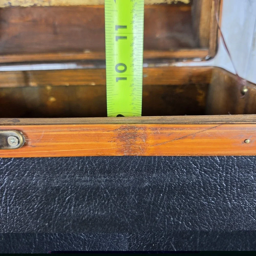 The Unbranded Brand vtg woven